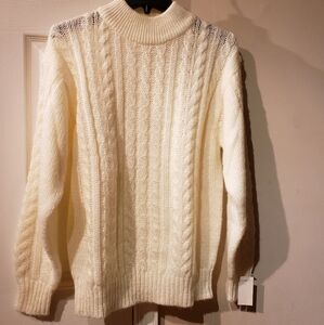 SHERIDAN SQUARE Vinatge Cabke Knit Sweater
